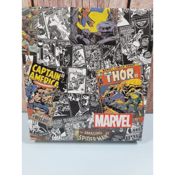 Hard to find design Marvel Classic comics Trifold Chain Wallet - Picture 2 of 2